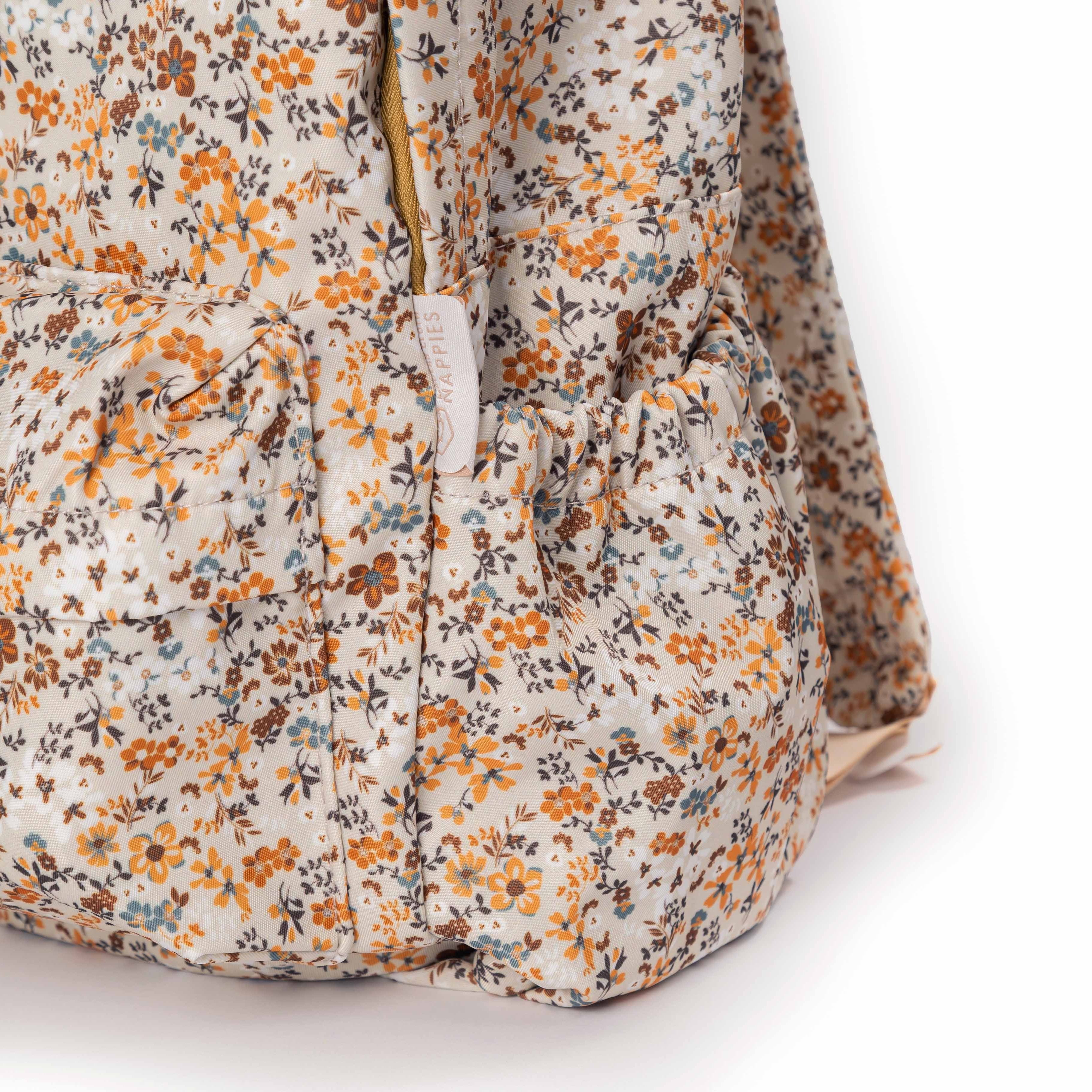 elasticated side pocket
